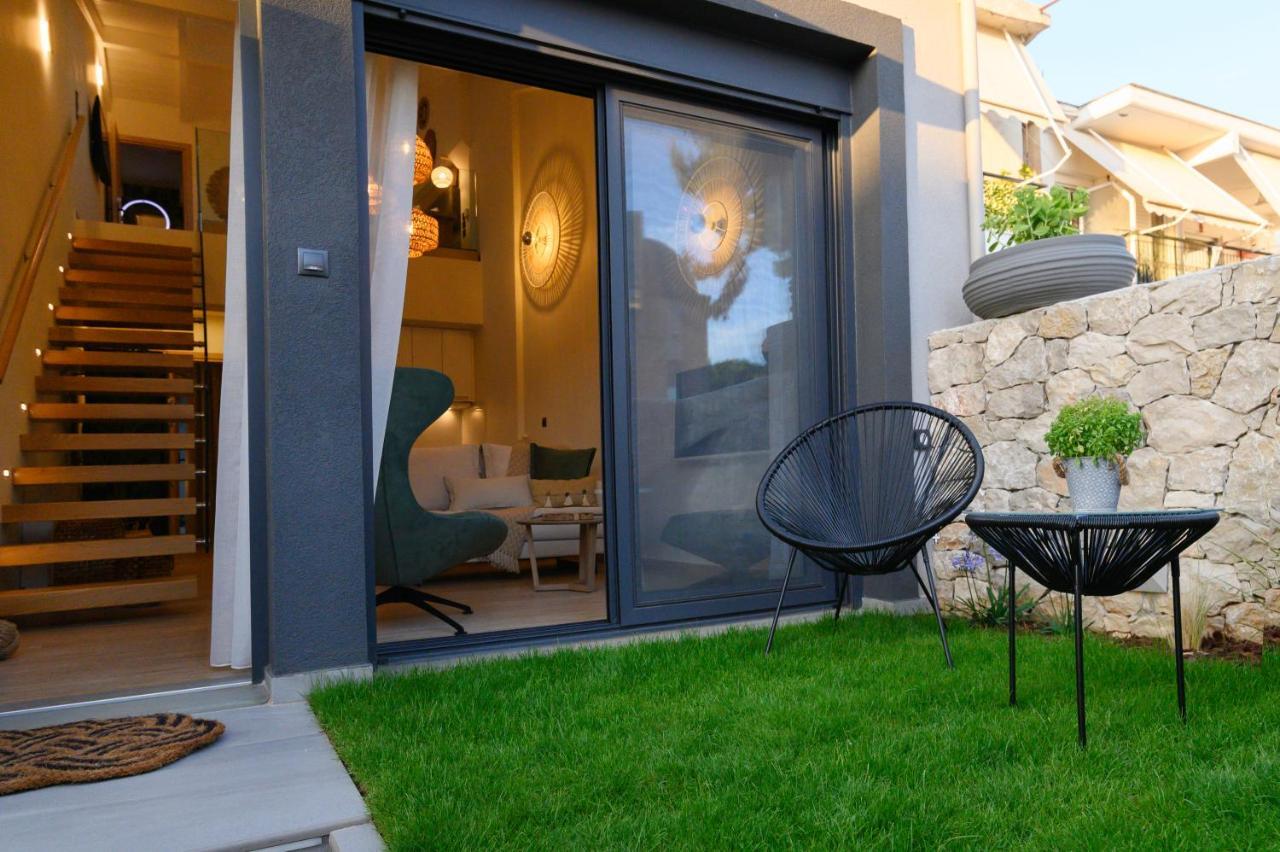 Versa Villas เปรเวซา ภายนอก รูปภาพ