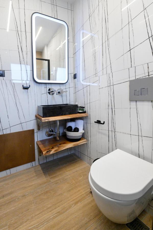 Versa Villas เปรเวซา ภายนอก รูปภาพ
